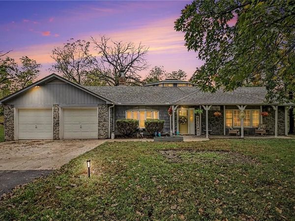 14900 E Kentucky Road, Independence, MO 64050