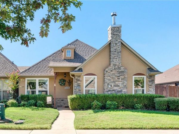 3111 SW Warberry Avenue , Bentonville, AR 72713