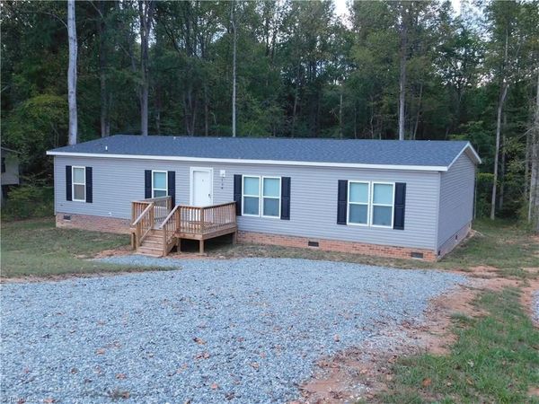 196 Briar Creek Estates , Thomasville, NC 27360