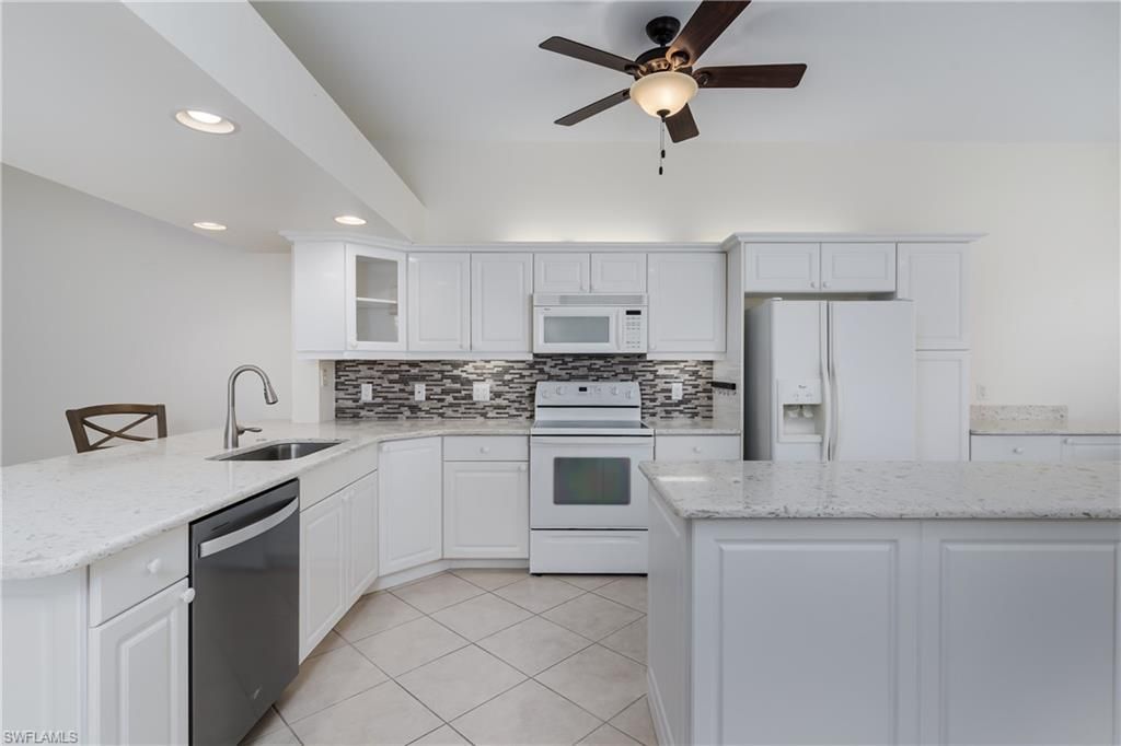 6830 Beach Resort Dr , Unit 9, Naples, FL 34114 Photo