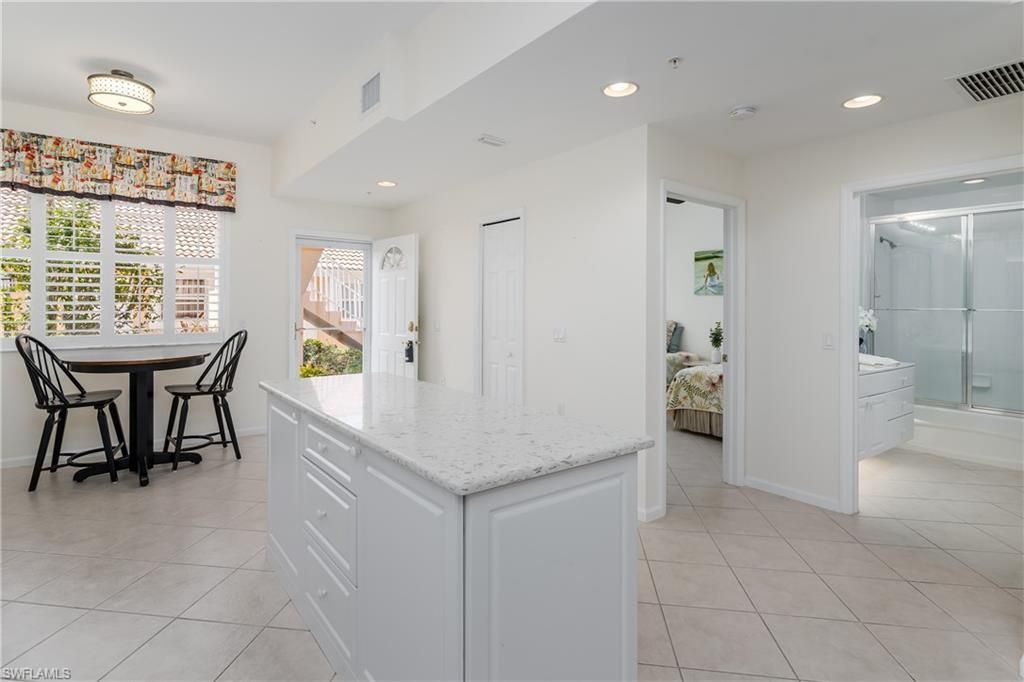 6830 Beach Resort Dr , Unit 9, Naples, FL 34114 Photo