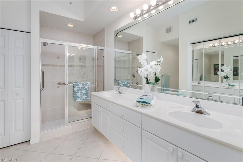 6830 Beach Resort Dr , Unit 9, Naples, FL 34114 Photo