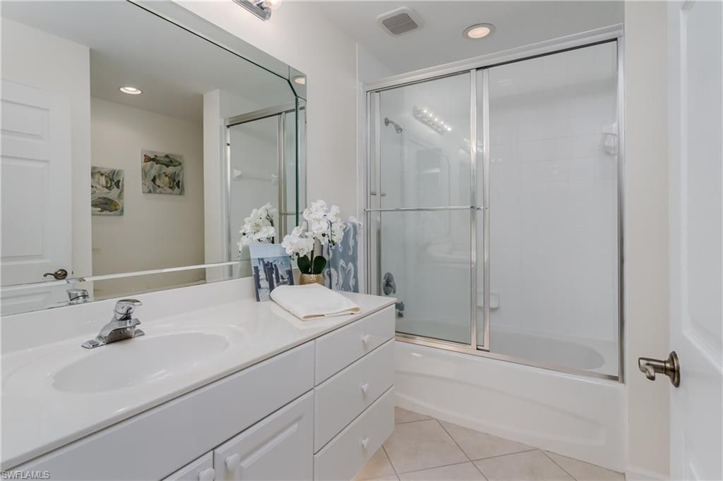 6830 Beach Resort Dr , Unit 9, Naples, FL 34114 Photo