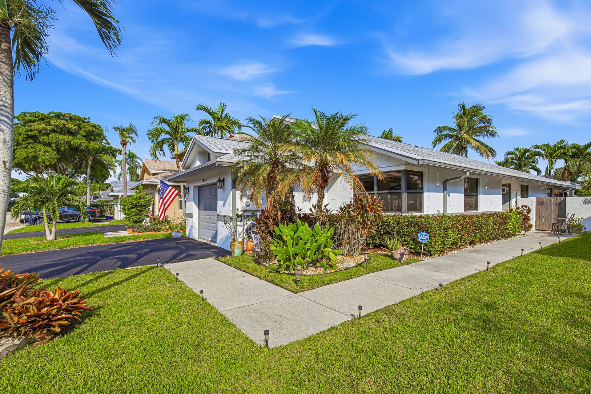 501 Lakeside Circle, Sunrise, FL 33326 Photo