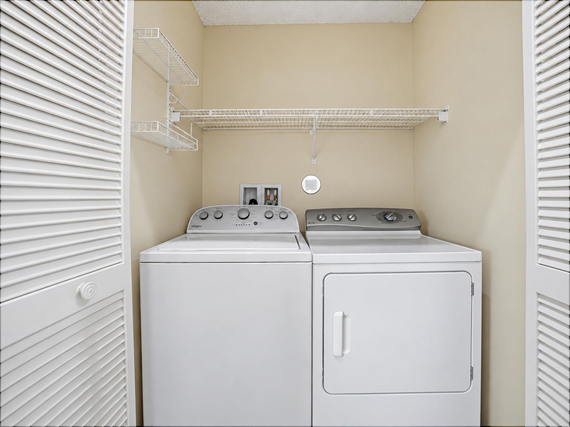 501 Lakeside Circle, Sunrise, FL 33326 Photo