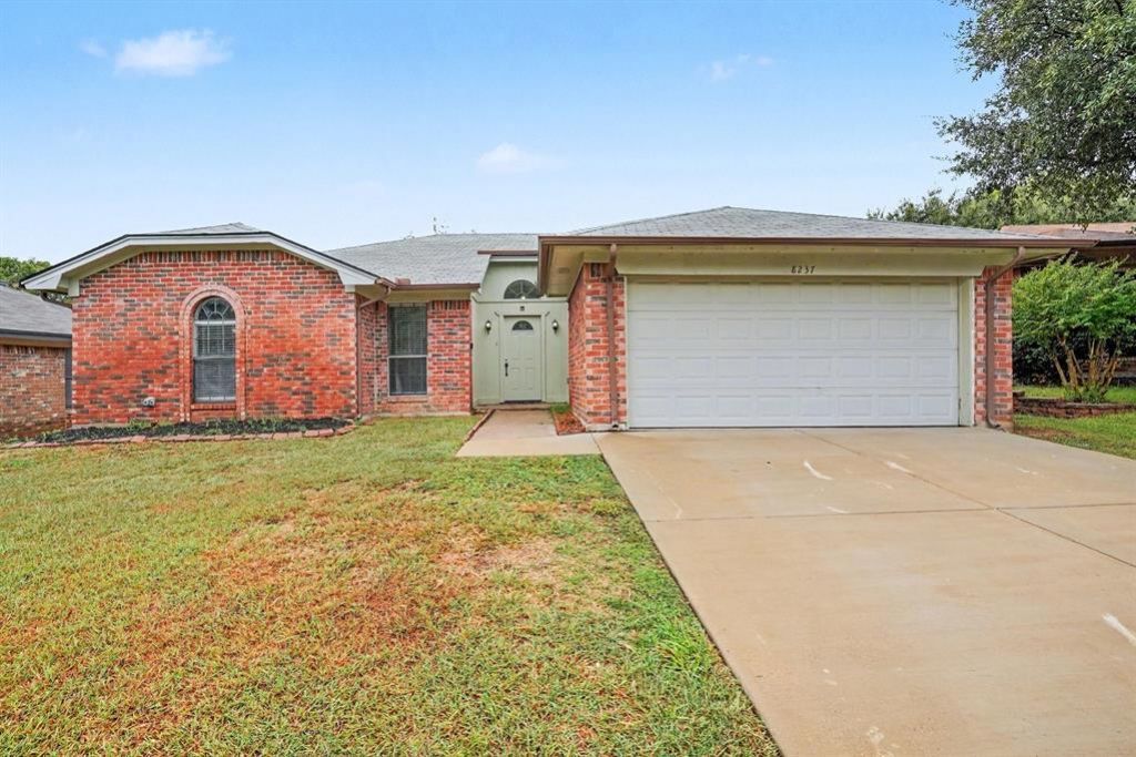 8237 Lara Lane, Watauga, TX 76148 Main Photo