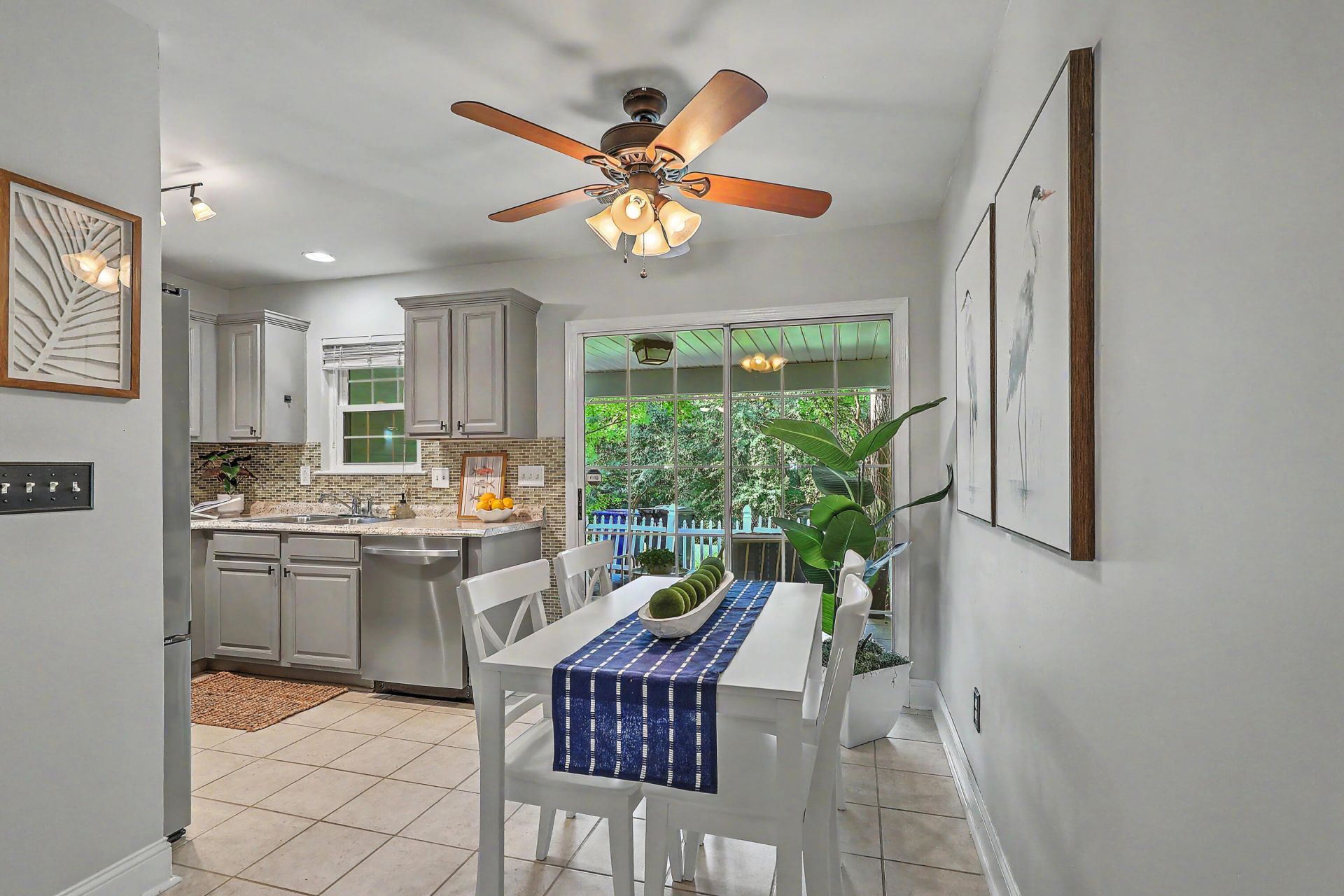 7921 Shadow Oak Drive Photo 11