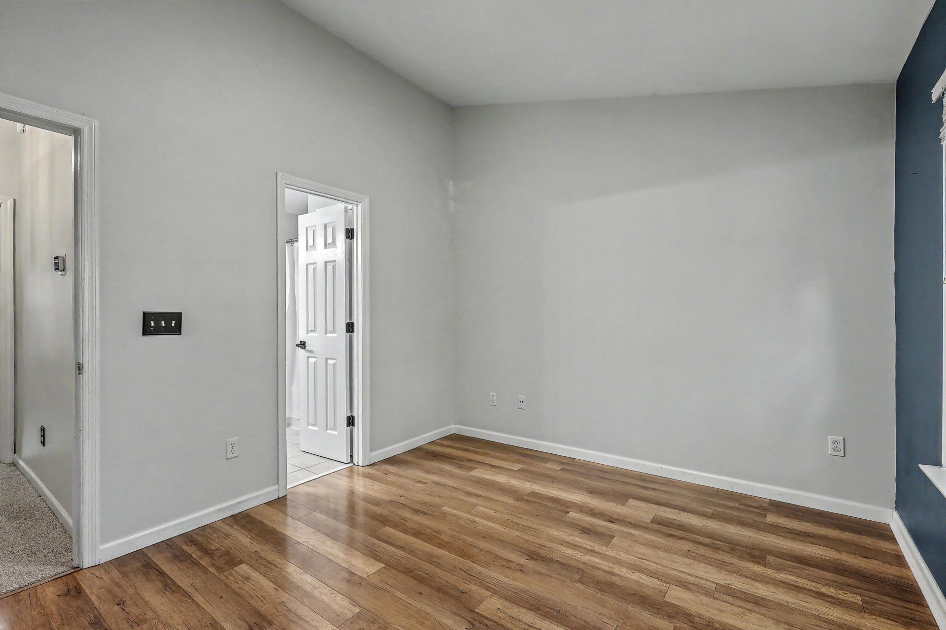 7921 Shadow Oak Drive Photo 18