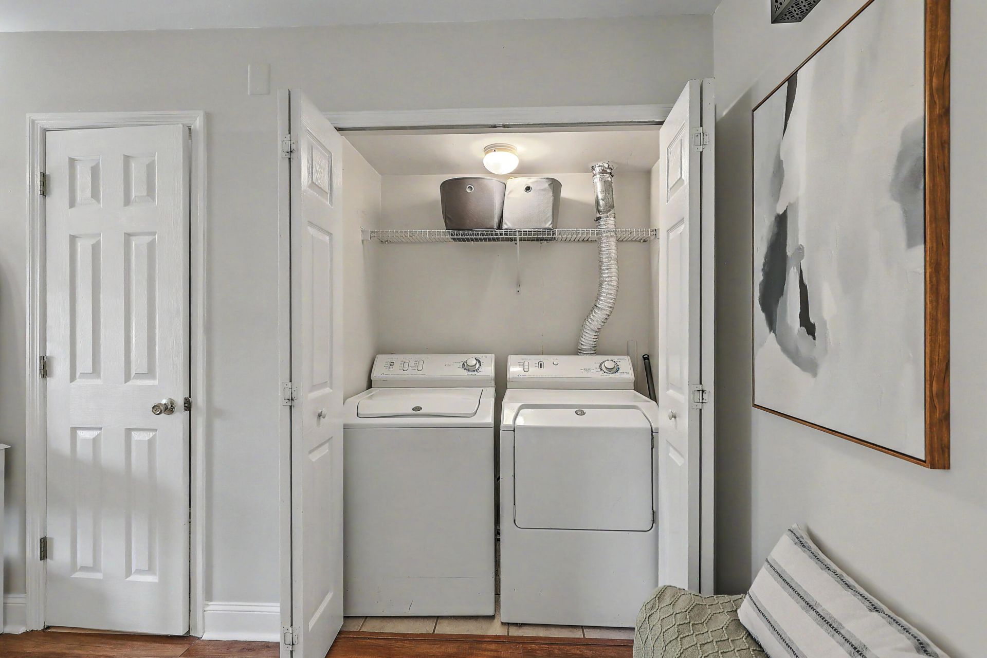 7921 Shadow Oak Drive Photo 21