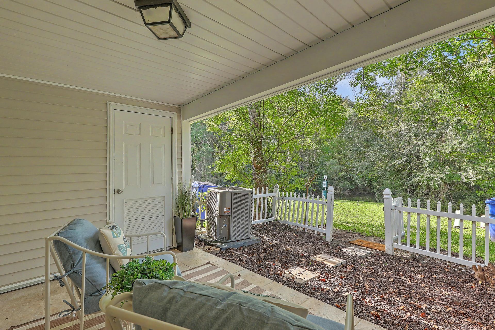 7921 Shadow Oak Drive Photo 24