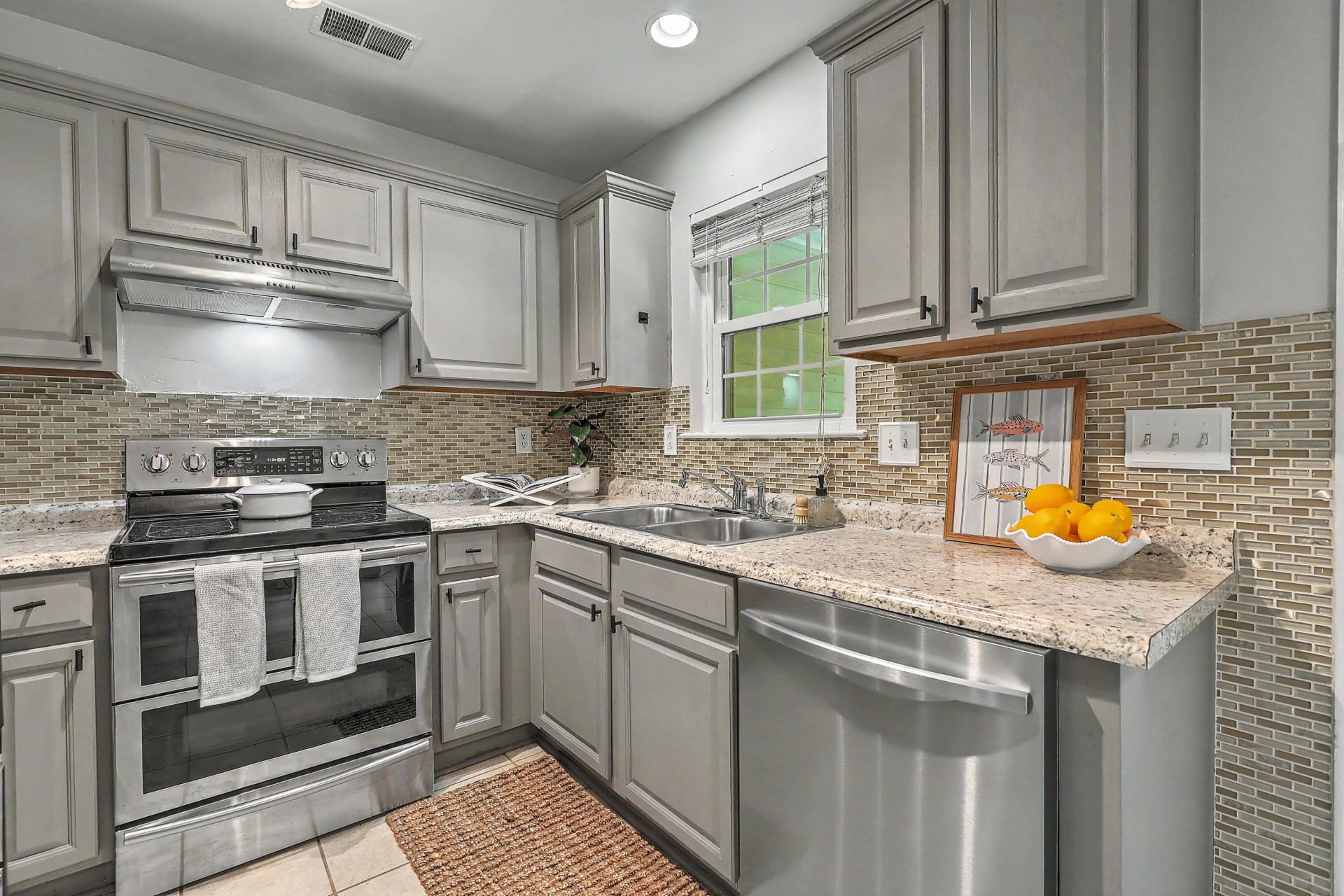 7921 Shadow Oak Drive Photo 7