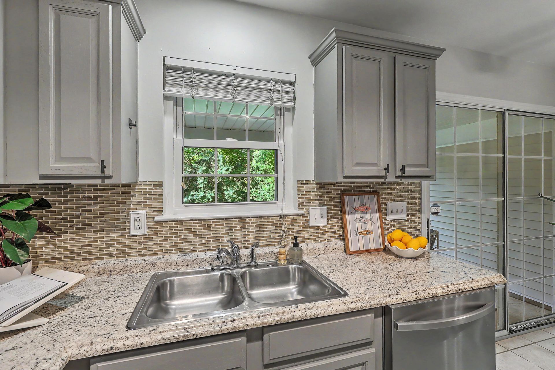 7921 Shadow Oak Drive Photo 8