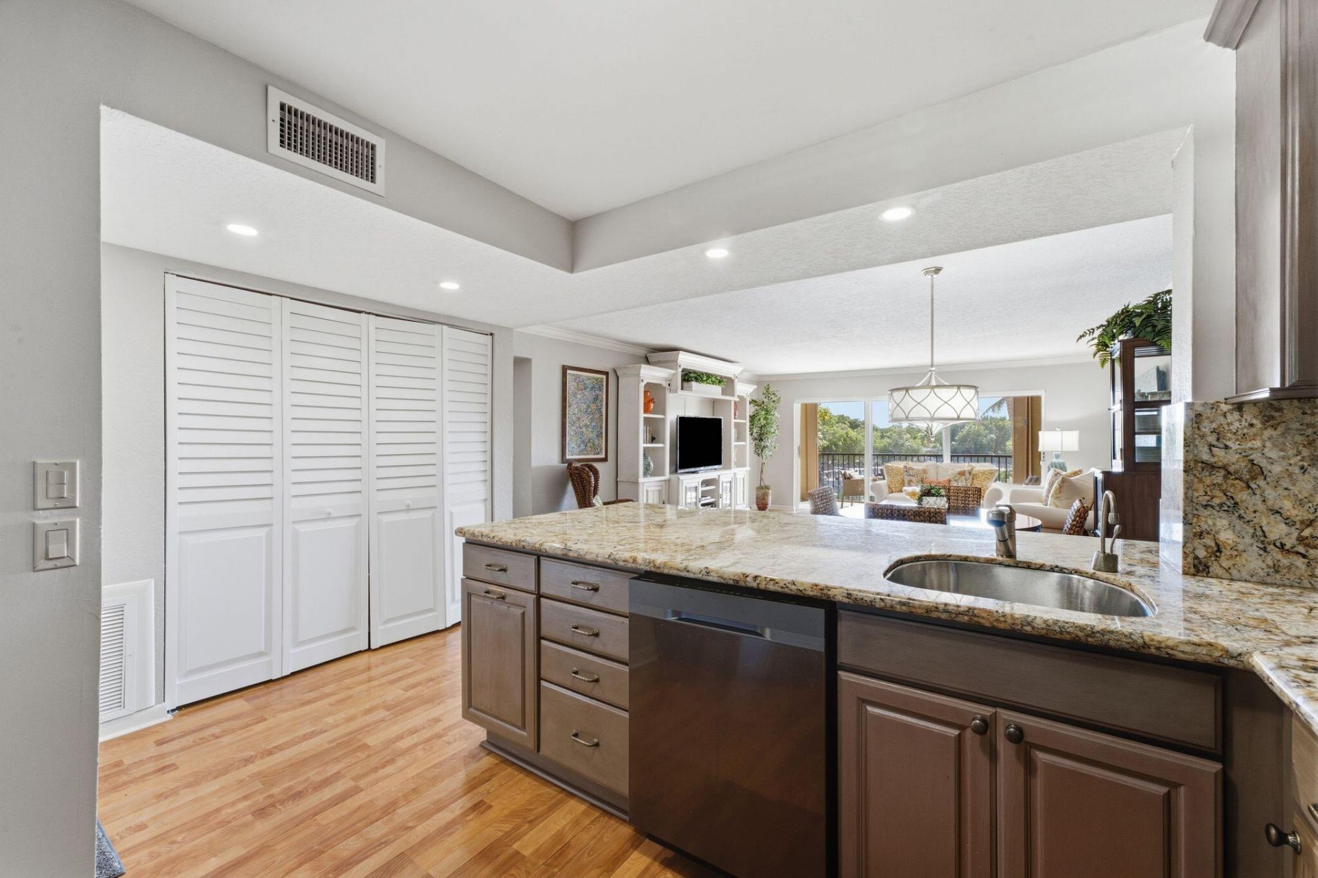 96000 NW Overseas Highway, Unit APT W22, Key Largo, FL 33037 Photo