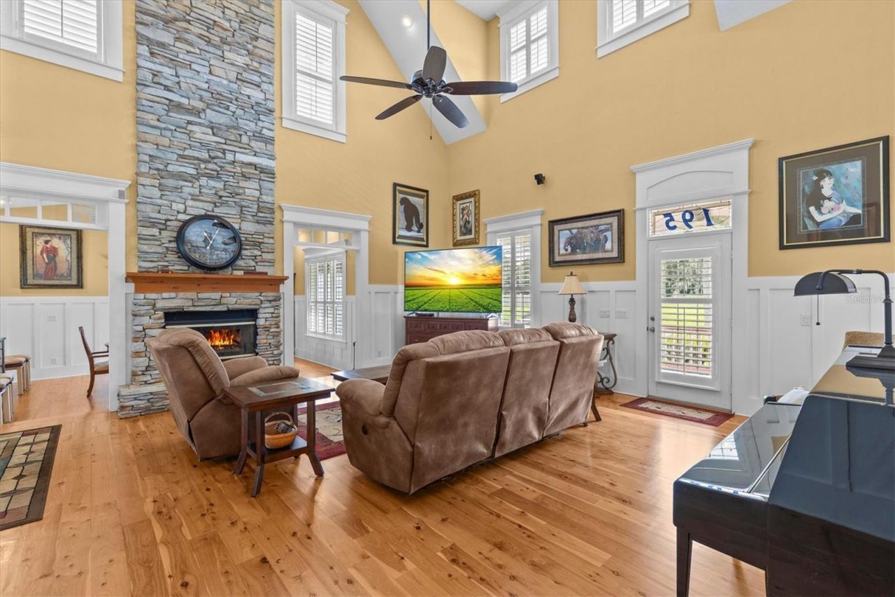 195 Spring Lake Highway, Brooksville, FL 34602 Photo