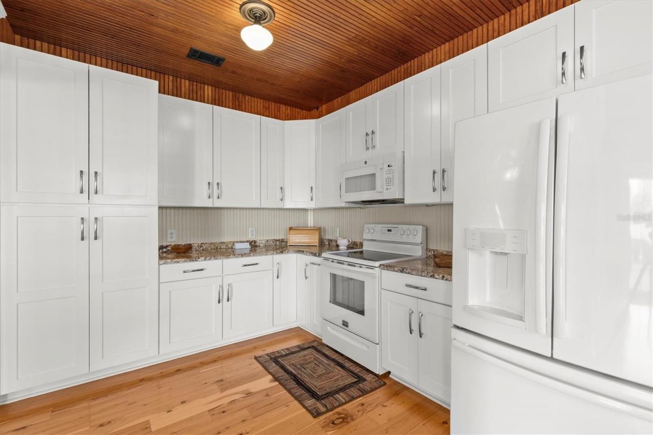 195 Spring Lake Highway, Brooksville, FL 34602 Photo