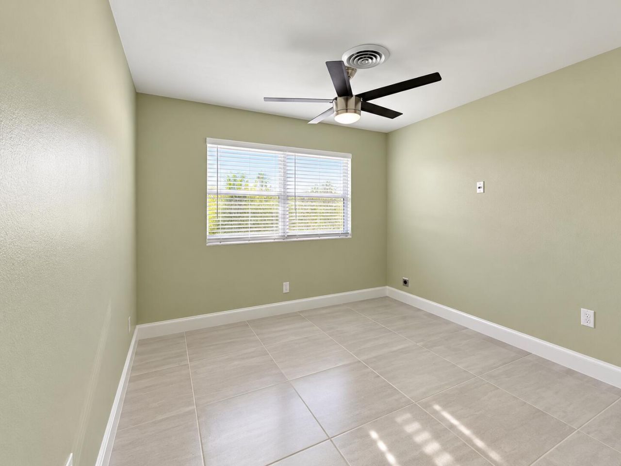 266 SW 12th Street, Boca Raton, FL 33432 Photo
