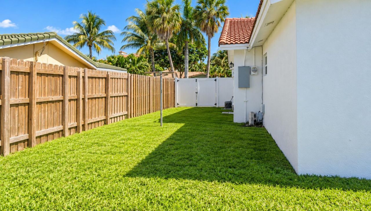 266 SW 12th Street, Boca Raton, FL 33432 Photo