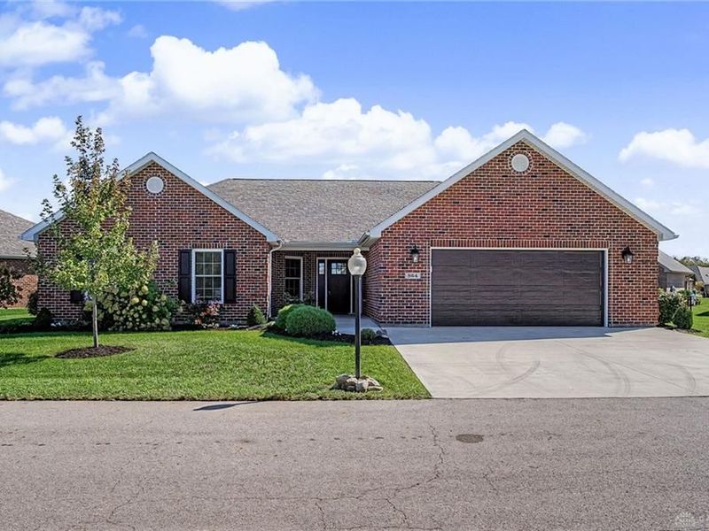 864 W Bentley Circle, Troy, OH 45373 Photo 1