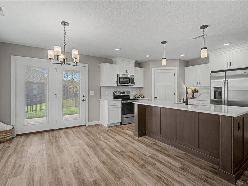 864 W Bentley Circle, Troy, OH 45373 Photo 13