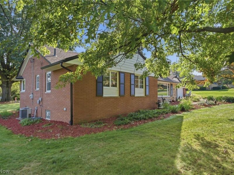 1004 Eastwood Street NE, Canton, OH 44714 Photo 4