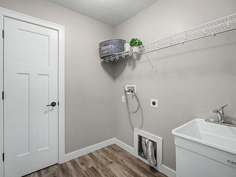 864 W Bentley Circle, Troy, OH 45373 Photo 32