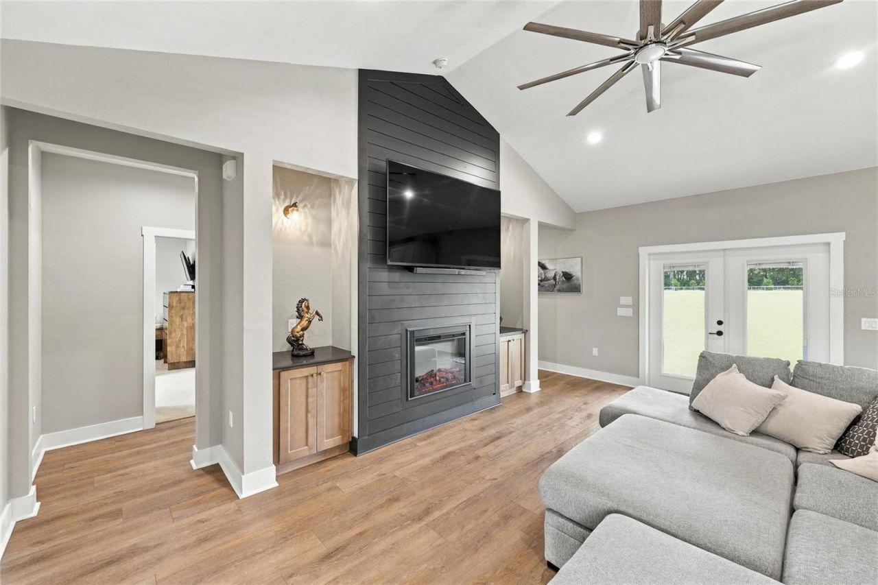 20875 NW 207th Terrace , High Springs, FL 32643 Photo