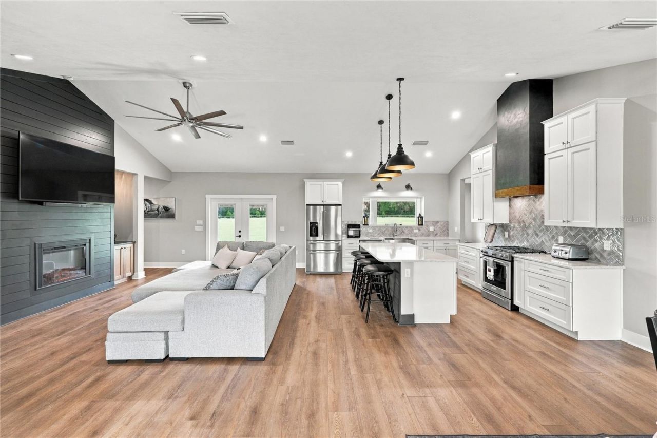 20875 NW 207th Terrace , High Springs, FL 32643 Photo