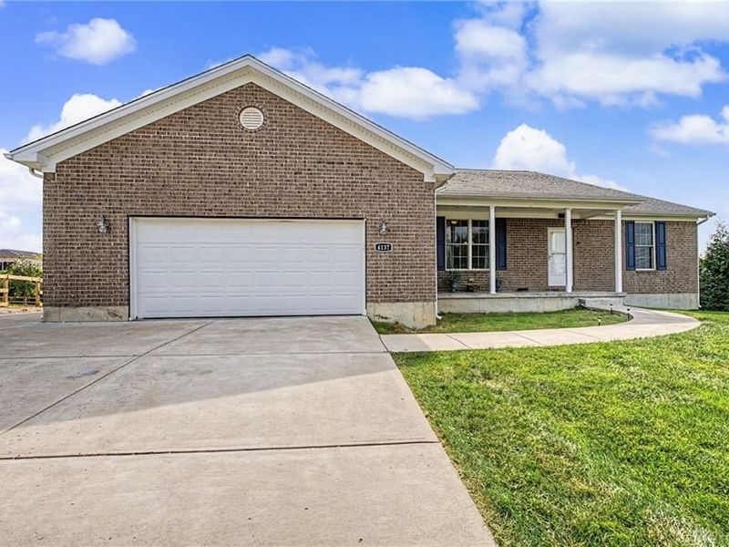 4137 Rosehill Drive, Beavercreek, OH 45431 Photo 2