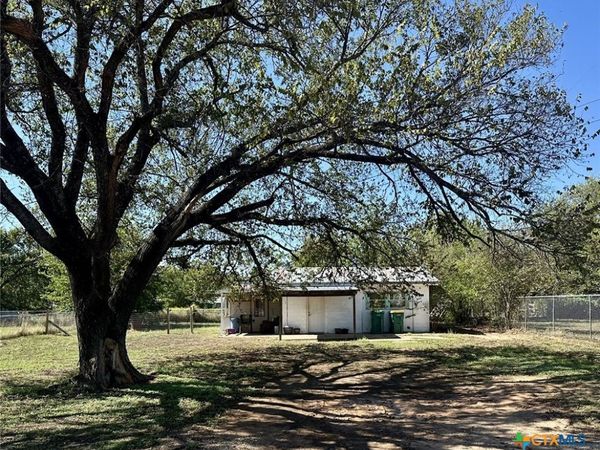 301 Carroll Drive , Gatesville, TX 76528