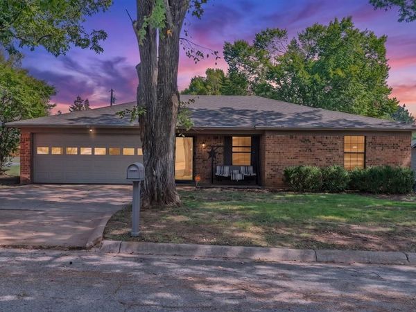 460 34th Street, Paris, TX 75460