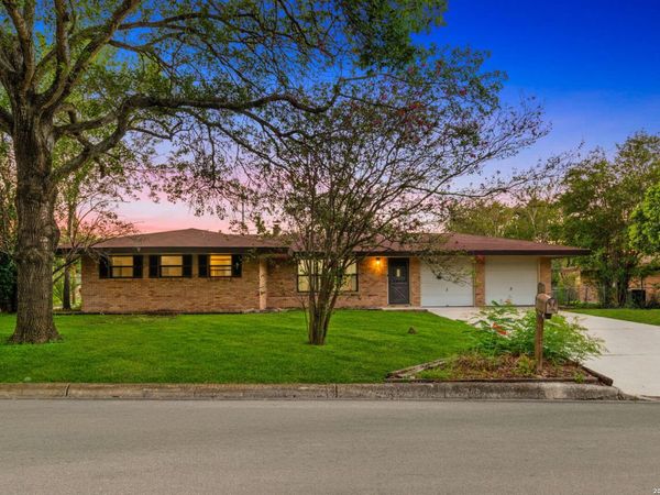 234 ZEPHYR DR, Windcrest, TX 78239