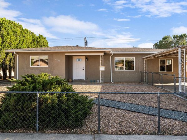 4020 Palo Duro Avenue NE, Albuquerque, NM 87110