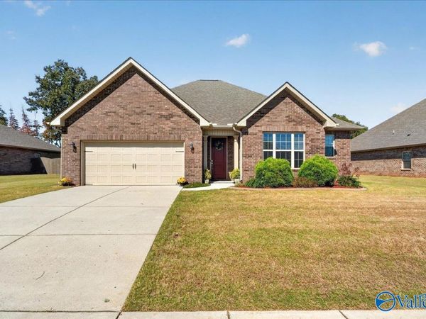 121 Berry Farm Road, Meridianville, AL 35759