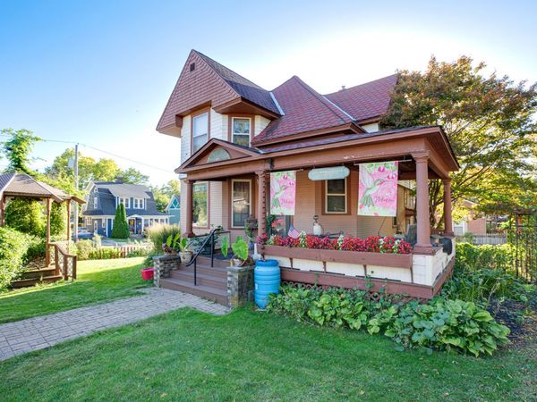 115 S 4th Avenue , St. Charles, IL 60174