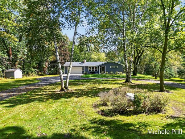 8210 Mccords Avenue SE, Alto, MI 49302