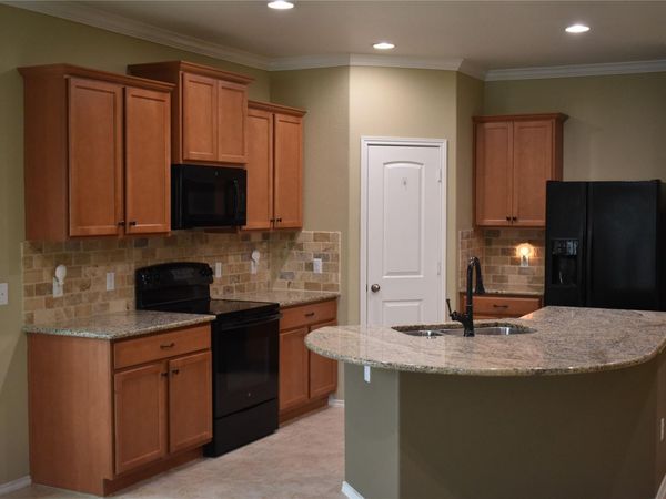 233 Eagle Owl LOOP, Leander, TX 78641