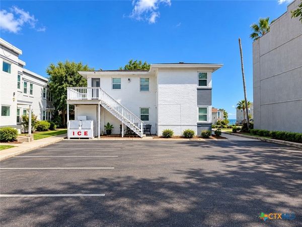3405 Ocean Drive, Corpus Christi, TX 78411
