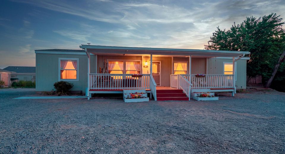 18 Scarsdale Drive, Yerington, NV 89447 Photo