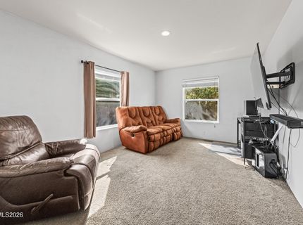 18 Scarsdale Drive, Yerington, NV 89447 Photo