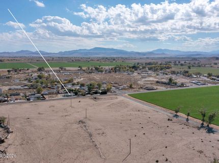 18 Scarsdale Drive, Yerington, NV 89447 Photo