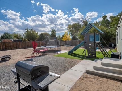 18 Scarsdale Drive, Yerington, NV 89447 Photo