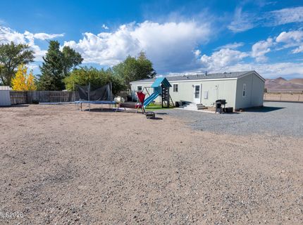 18 Scarsdale Drive, Yerington, NV 89447 Photo