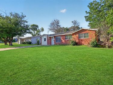 1005 Altamont Drive, Fort Worth, TX 76106