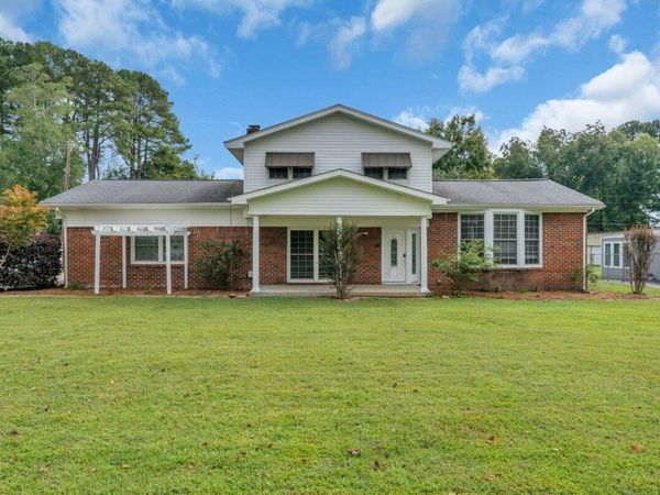806 Dennis Avenue, Jasper, TN 37347