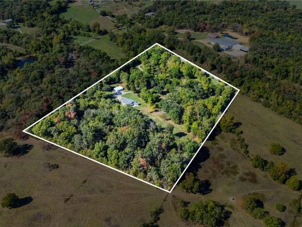 23001 Honey Creek Road, Sulphur Springs, AR 72768