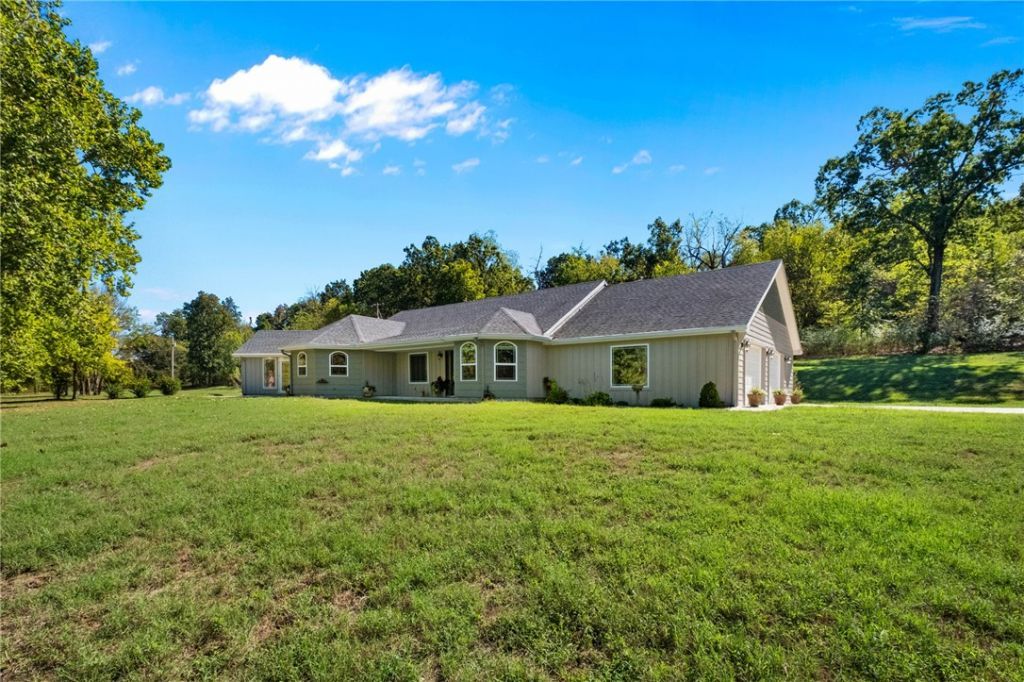 23001 Honey Creek Road Sulphur Springs, AR 72768