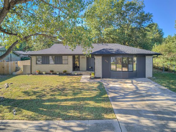 609 E Main Street , Collinsville, OK 74021