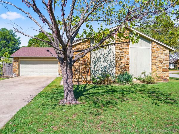 1379 E 140th Street S, Glenpool, OK 74033