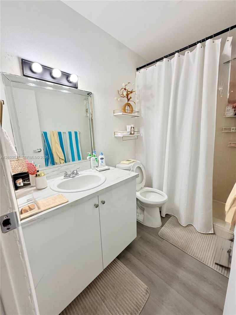 18111 NW 68th Ave , Unit G206, Hialeah, FL 33015 Photo