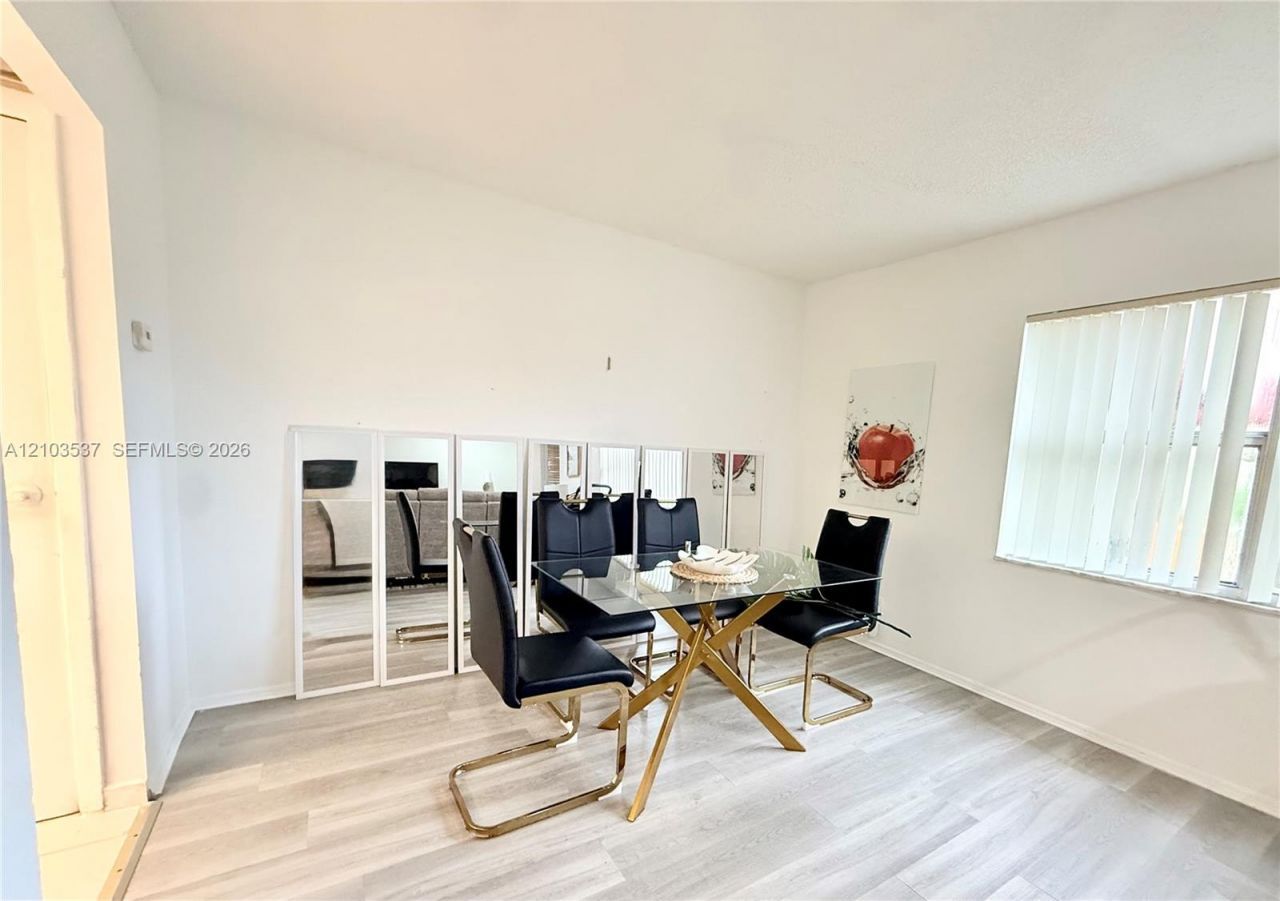 18111 NW 68th Ave , Unit G206, Hialeah, FL 33015 Photo